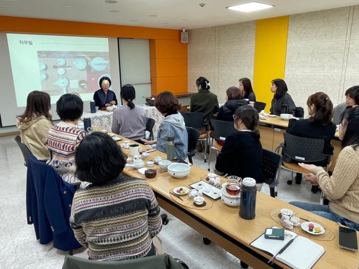 ▲밤에도 놀러오세-休 : 봄밤, 향기로운 차(茶)휴식