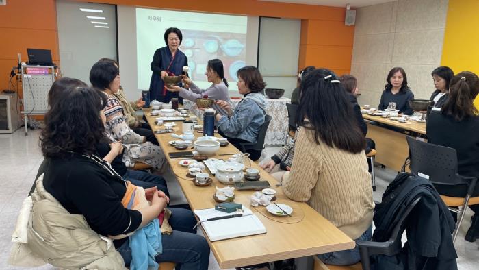 ▲밤에도 놀러오세-休 : 봄밤, 향기로운 차(茶)휴식
